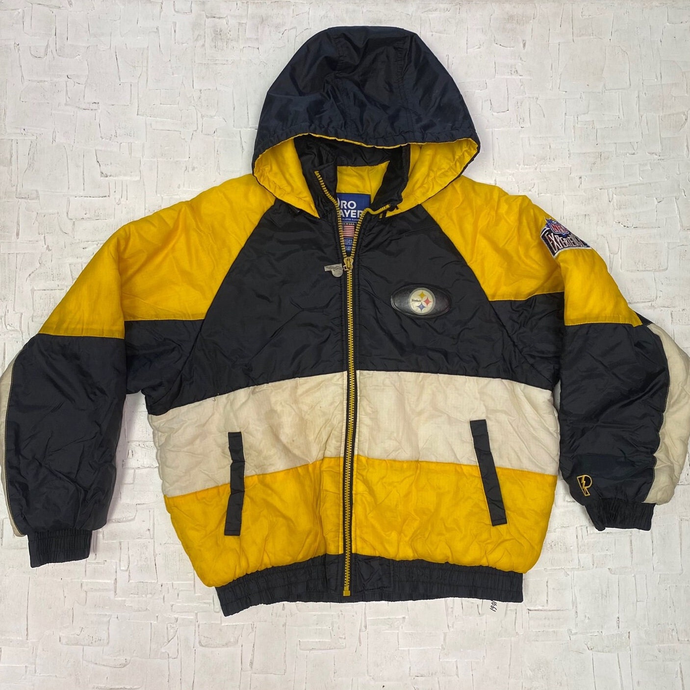 Vintage Pro Player Steelers Puffer Bomber Style Jacket with Hood | Vintage Jacket | Vintage Steelers Jacket | Size  XL | SKU: NPW-1056