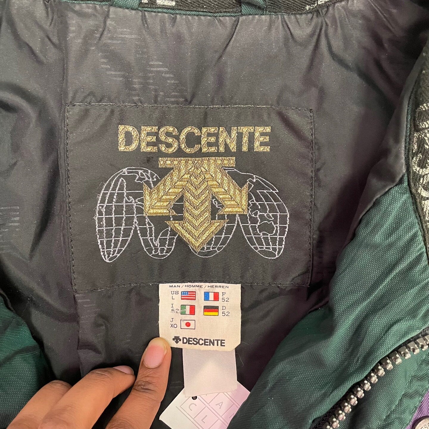 Vintage Descente Colour Block Puffer Jacket with Embroidered Detailing | Vintage Bomber Jacket | Vintage Descente | Size L | SKU M-1844