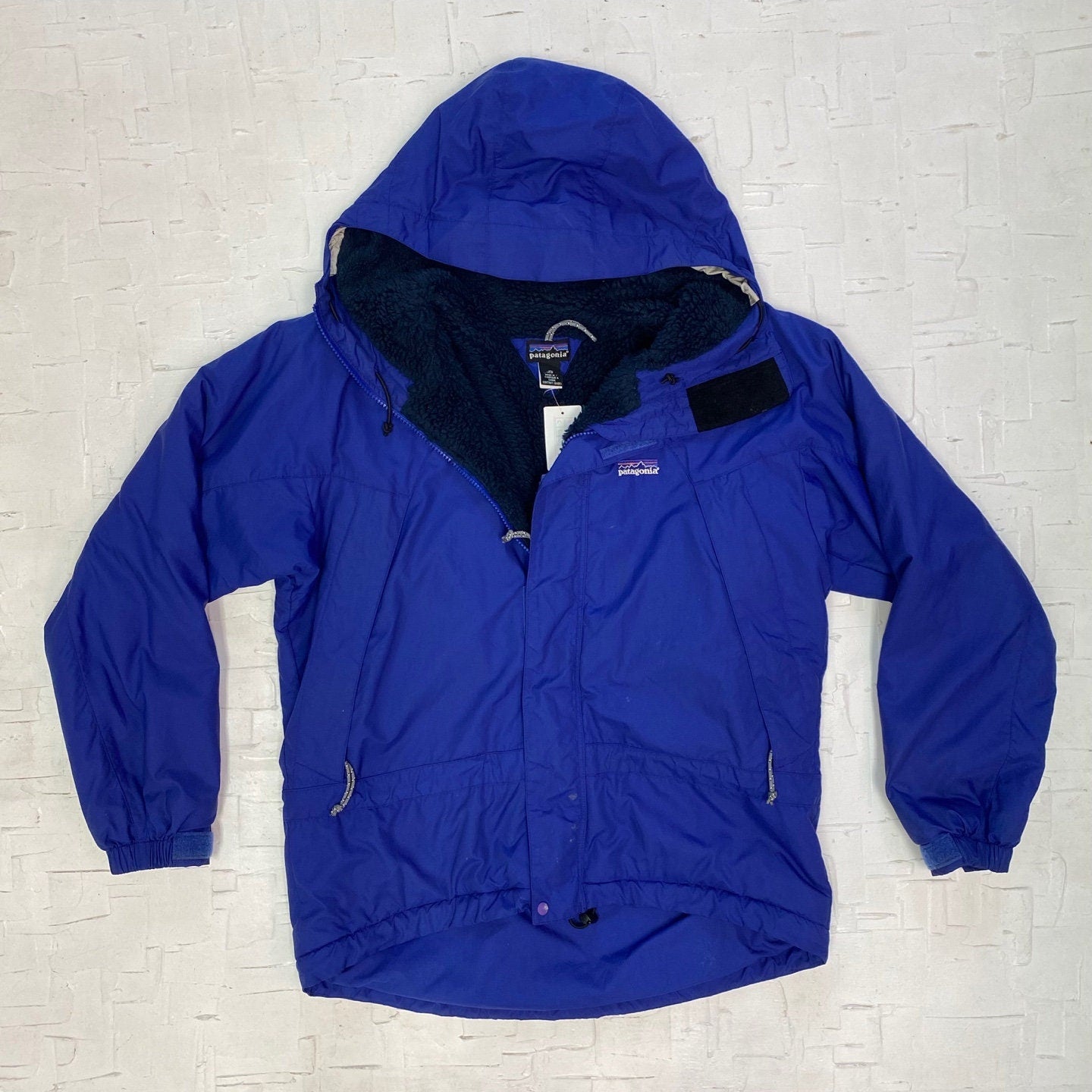 Vintage Patagonia Puffer Jacket with Fleece Lining and Zip up + Velcro Closure | Vintage Puffer Jacket | Patagonia | Size XS | SKU M-1962