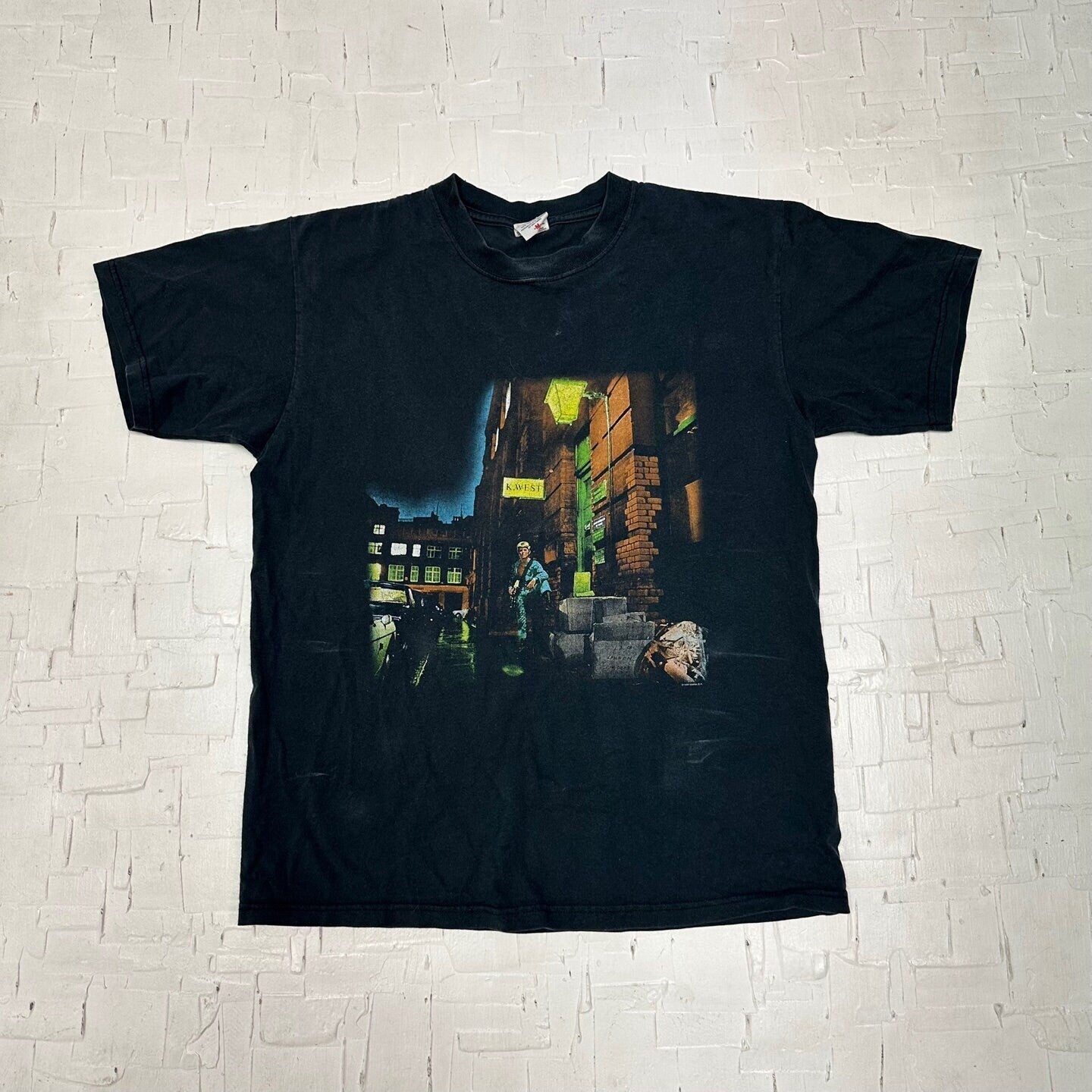 1998 Vintage David Bowe The Rise and Fall of Ziggy Stardust and the Spiders from Mars T-Shirt | Vintage T-Shirt | Size M | SKU M-2073 |