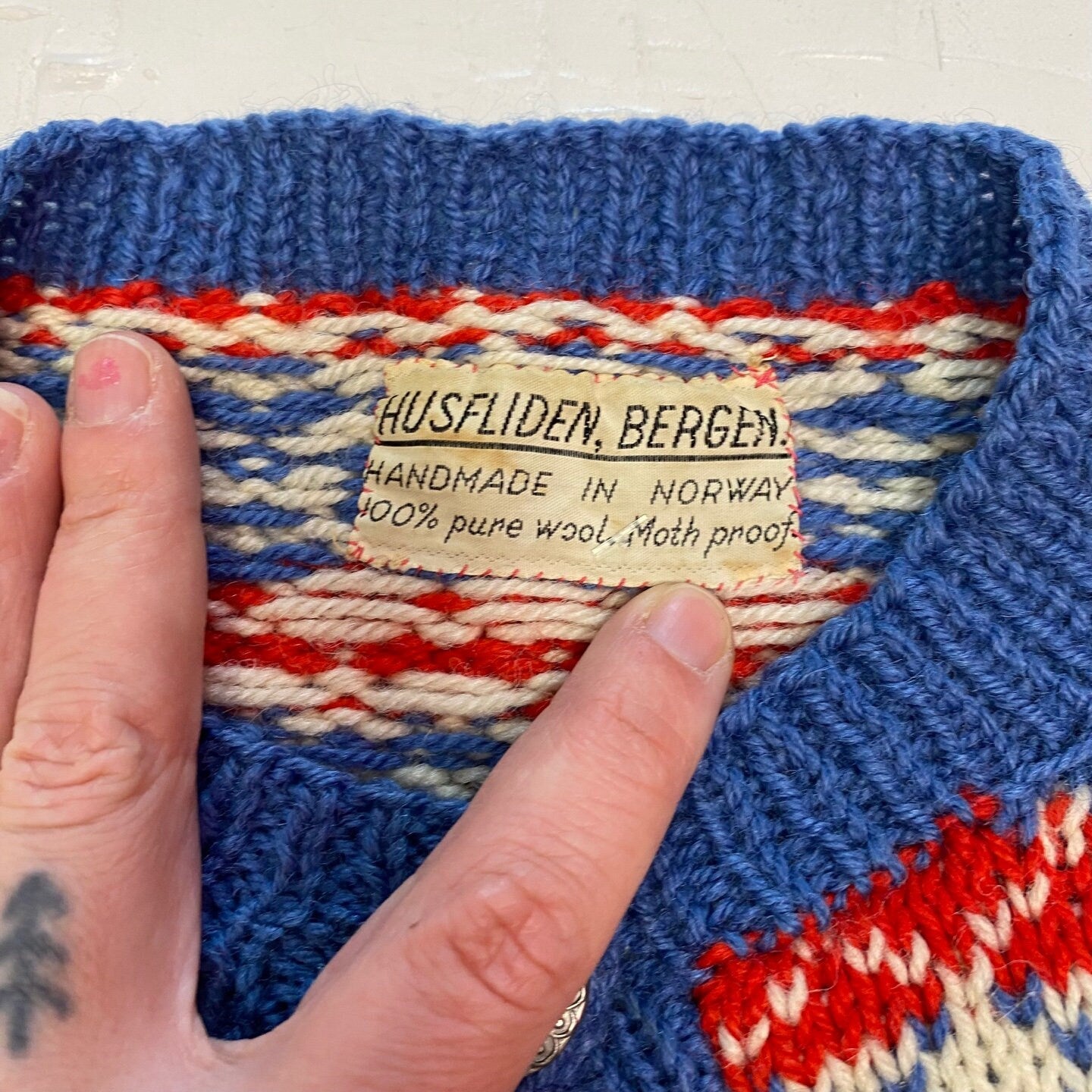 Vintage Husfliden Bergen Norwegian Red, Blue and White Wool Knit Cardigan |  Vintage Cardigan | Handmade | Wool | Women's Size M | M-2085