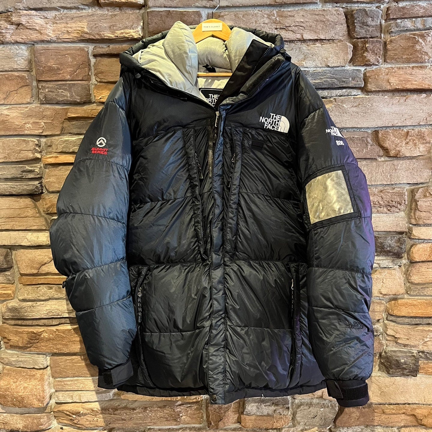 The North Face Summit Series Winter Puffer Jacket with Hood | Men's Winter Coat | North Face | Goose Down | Men's Size XL | SKU: STQ-3269